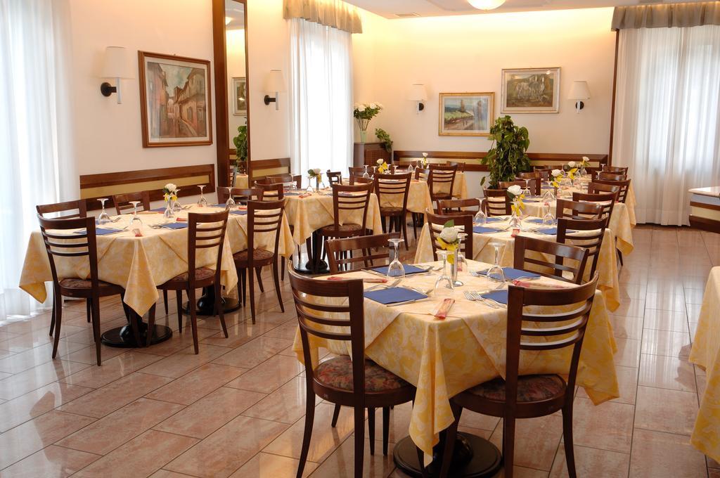 Hotel Crocenzi San Marino Dış mekan fotoğraf
