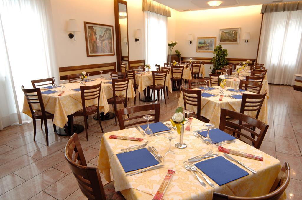 Hotel Crocenzi San Marino Dış mekan fotoğraf