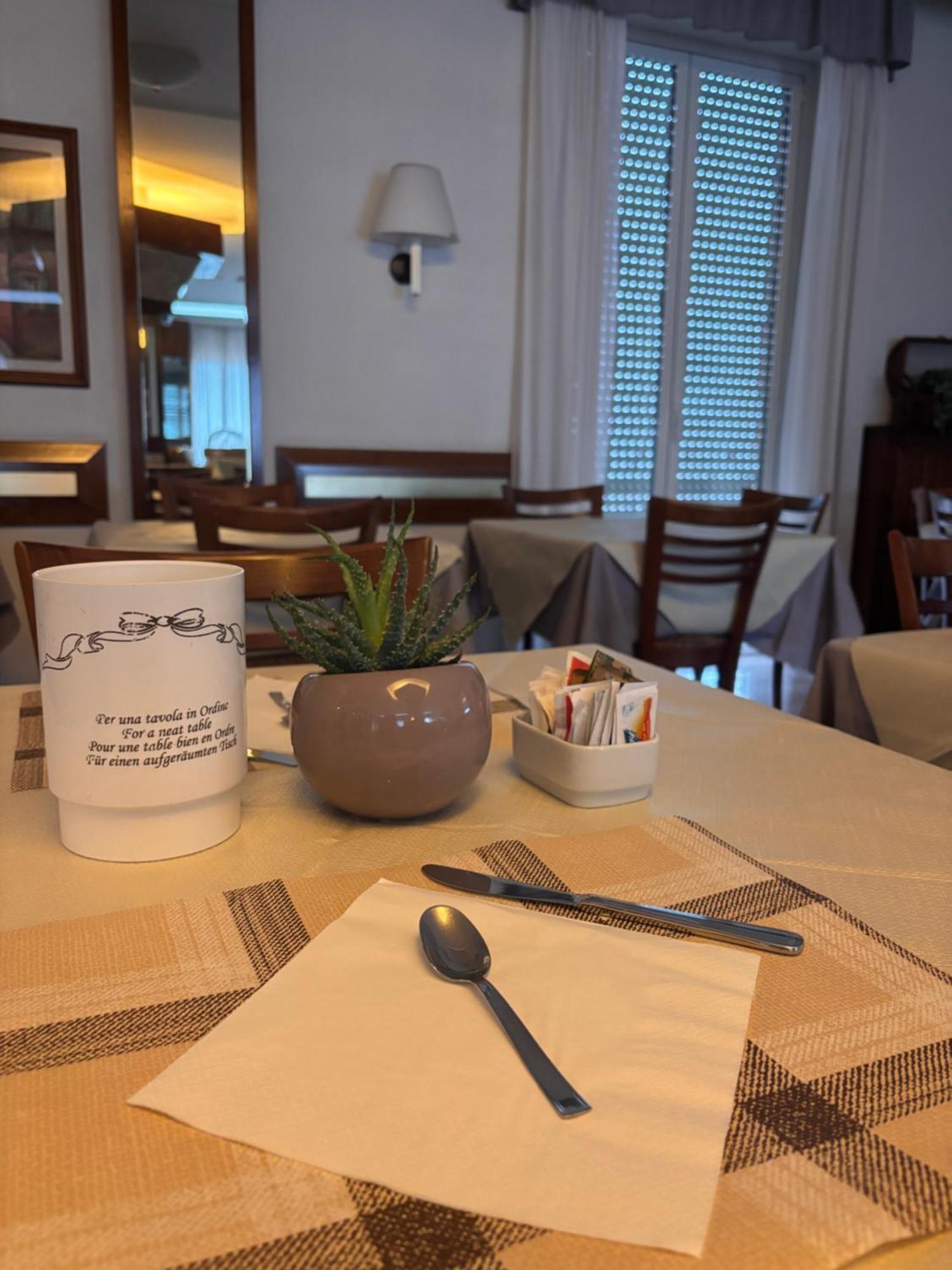 Hotel Crocenzi San Marino Dış mekan fotoğraf